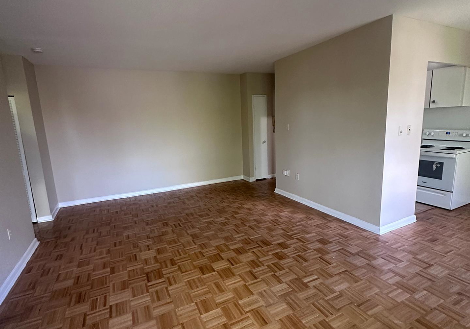 972-eglinton-avenue-e-east-york-ontario-c12223869