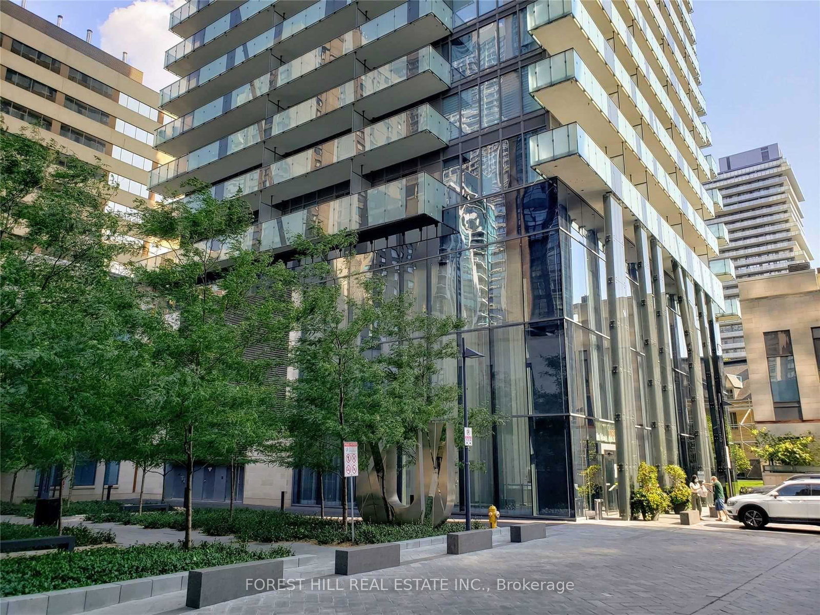 1080-bay-street-toronto-ontario-c12223909