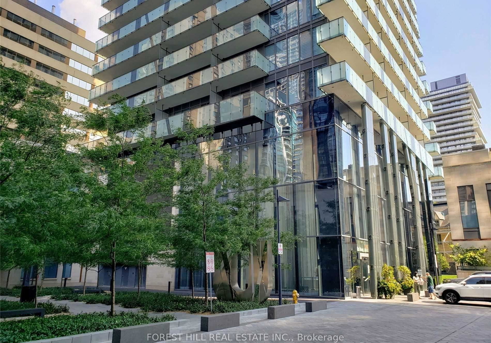 1080-bay-street-toronto-ontario-c12223909