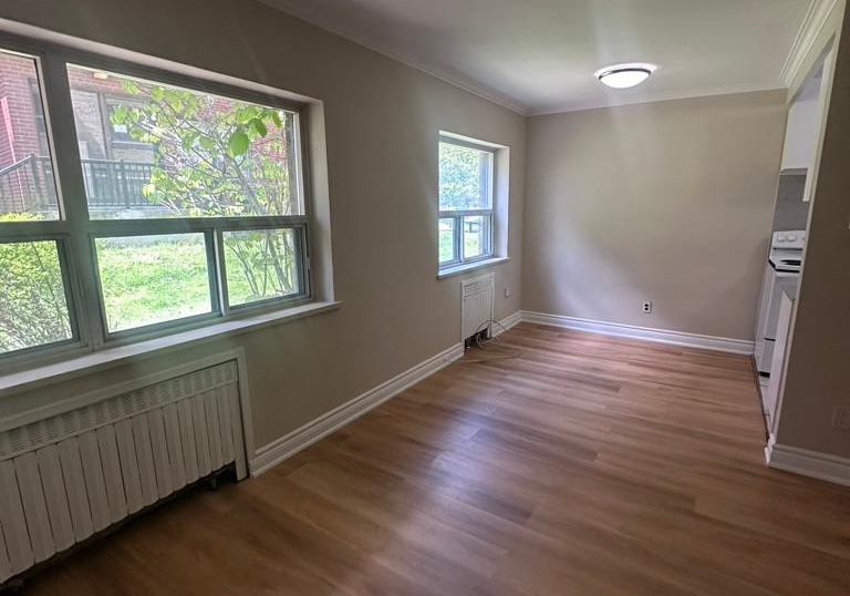 970-eglinton-avenue-e-east-york-ontario-c12223915