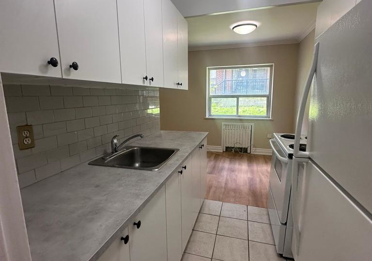 970-eglinton-avenue-e-east-york-ontario-c12223915