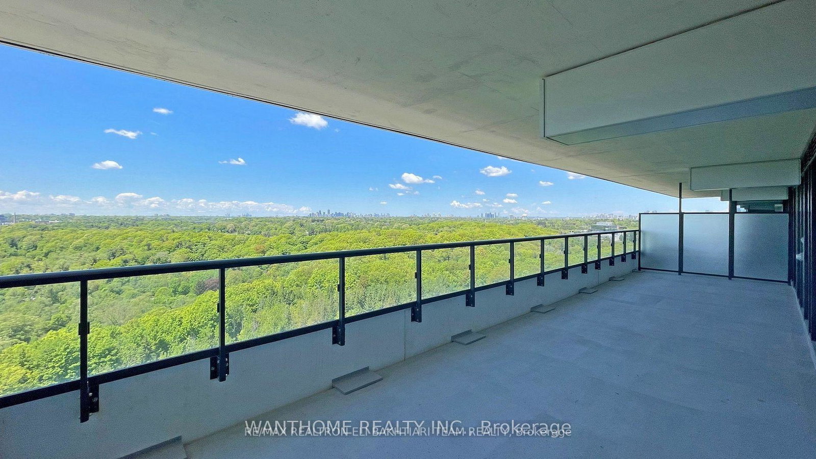 10-inn-on-the-park-drive-north-york-ontario-c12223981