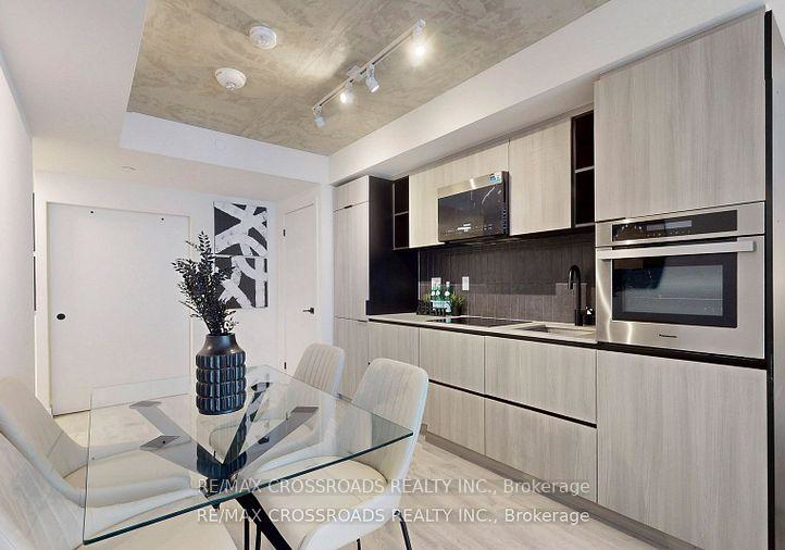 2-augusta-avenue-toronto-ontario-c12224102