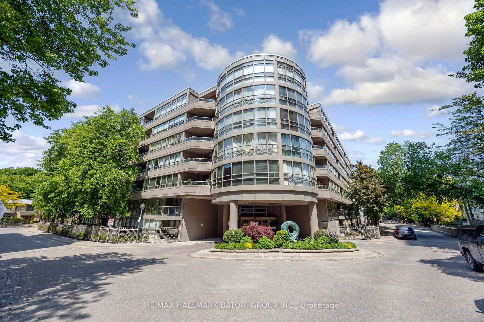 18-lower-village-gate-toronto-ontario-c12224138