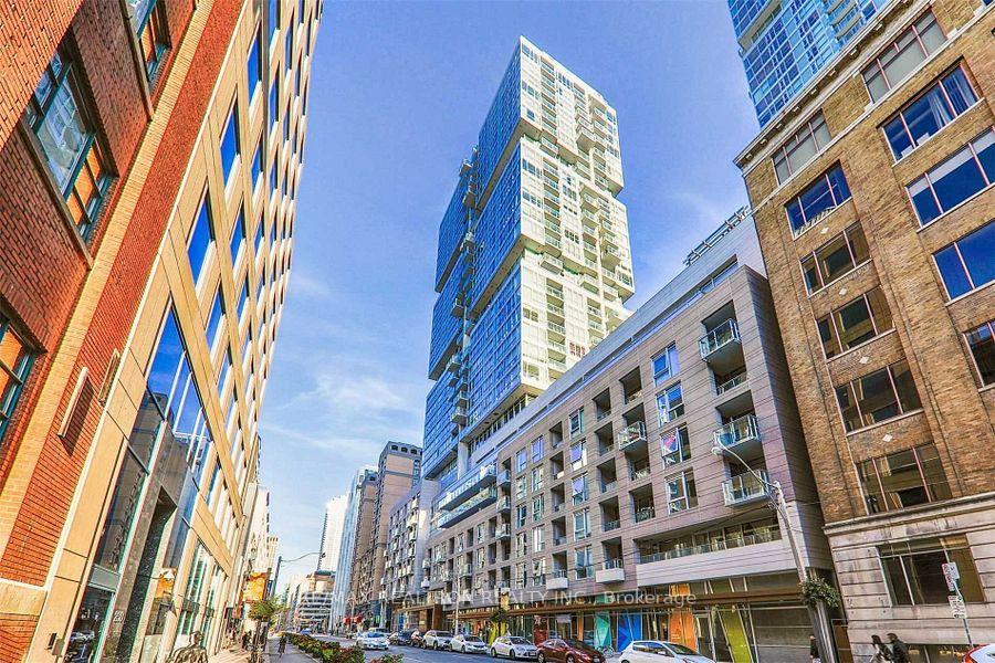 199-richmond-street-w-toronto-ontario-c12224202