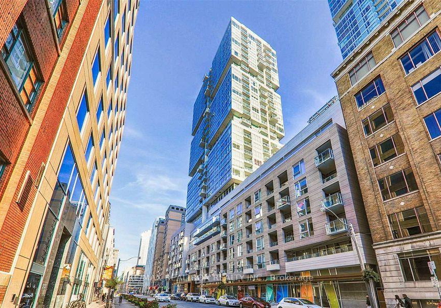 199-richmond-street-w-toronto-ontario-c12224202