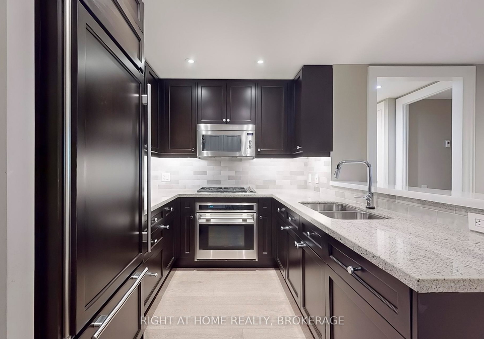 155-st-clair-avenue-w-toronto-ontario-c12224345
