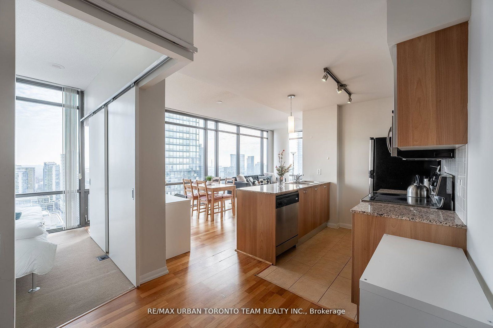 38-grenville-street-toronto-ontario-c12224424