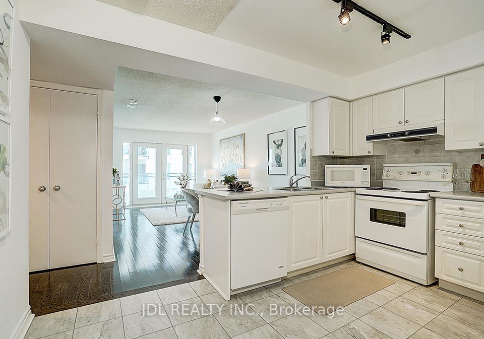 600-queens-quay-w-toronto-ontario-c12224476