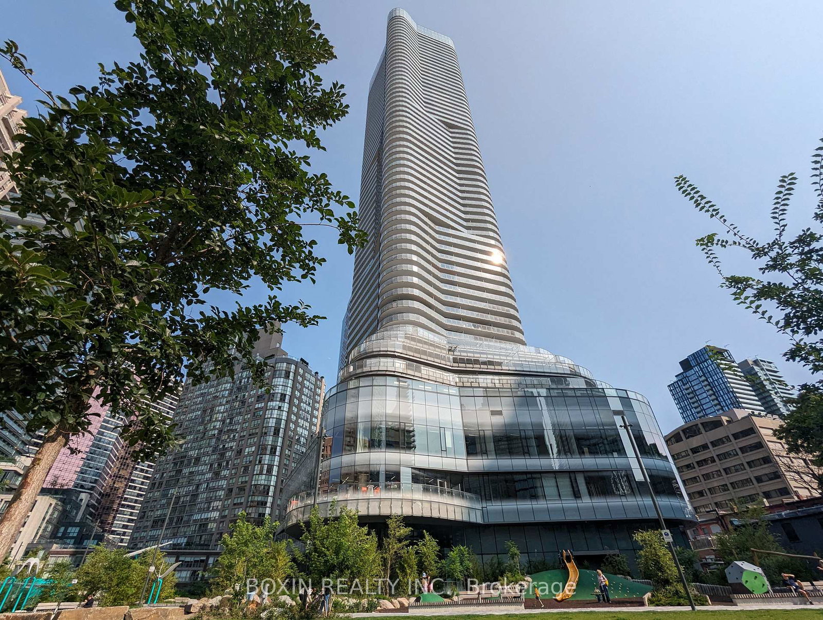 11-wellesley-street-toronto-ontario-c12224612