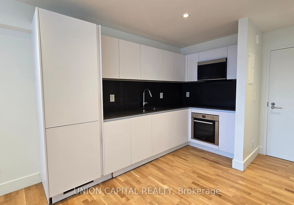 230-oak-street-toronto-ontario-c12224813