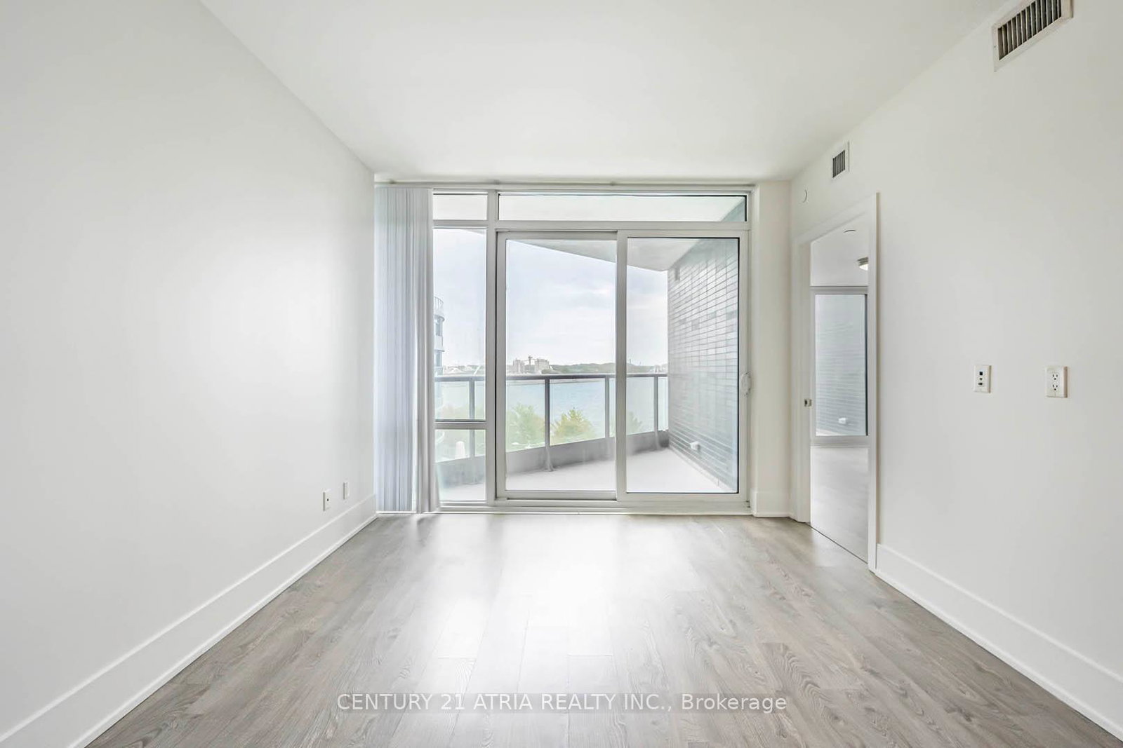 1-edgewater-drive-toronto-ontario-c12224933