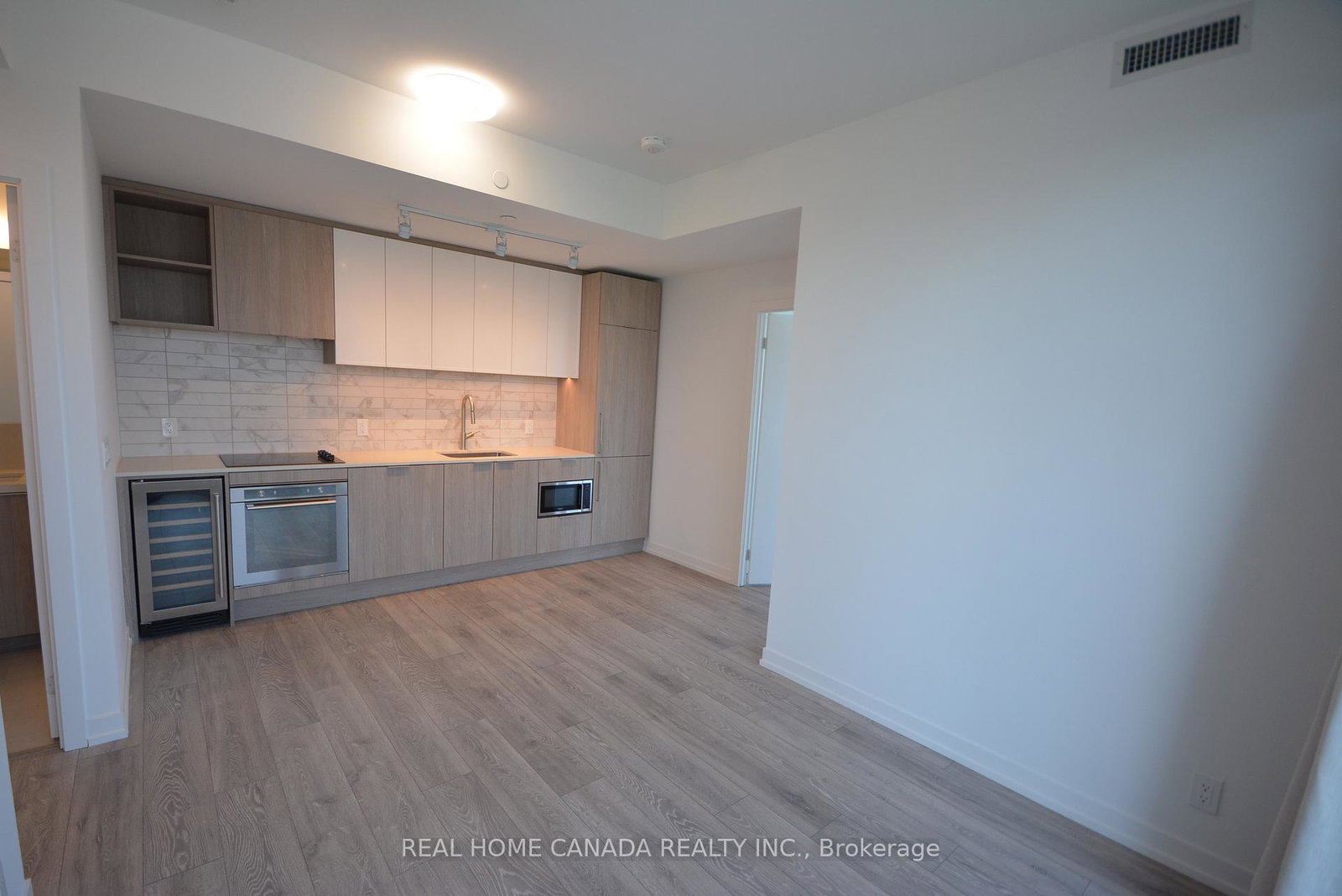 2020-bathurst-street-toronto-ontario-c12225048