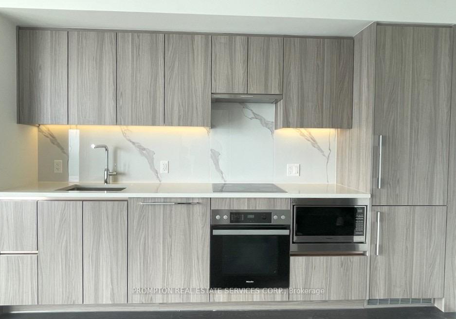 1-concord-cityplace-way-toronto-ontario-c12225106