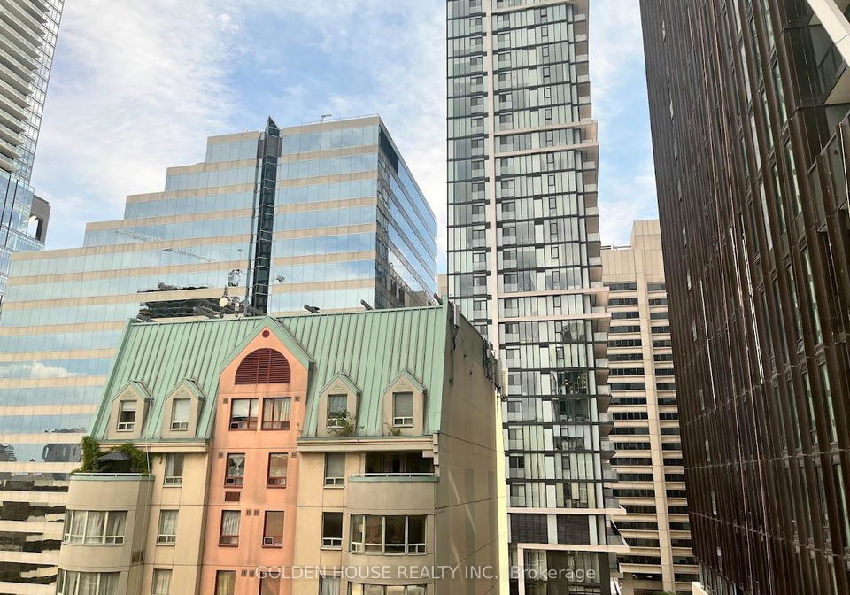 121-st-patrick-street-toronto-ontario-c12225148