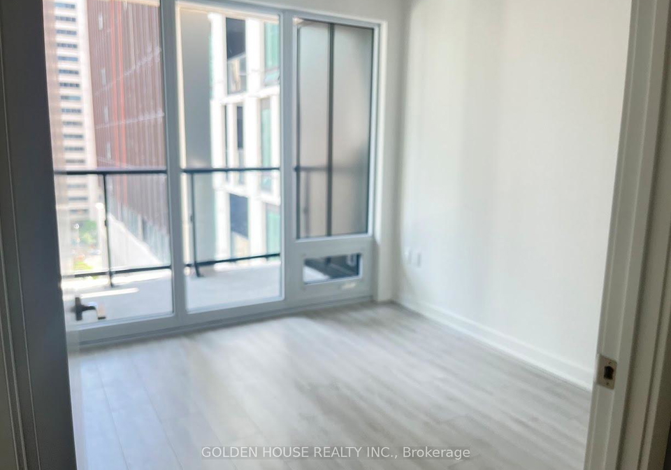 121-st-patrick-street-toronto-ontario-c12225148