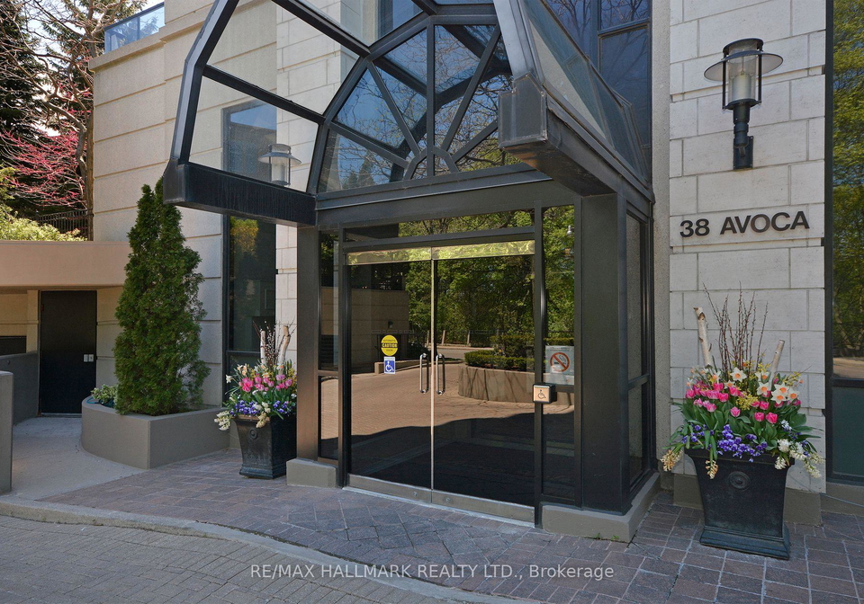 38-avoca-avenue-toronto-ontario-c12226207