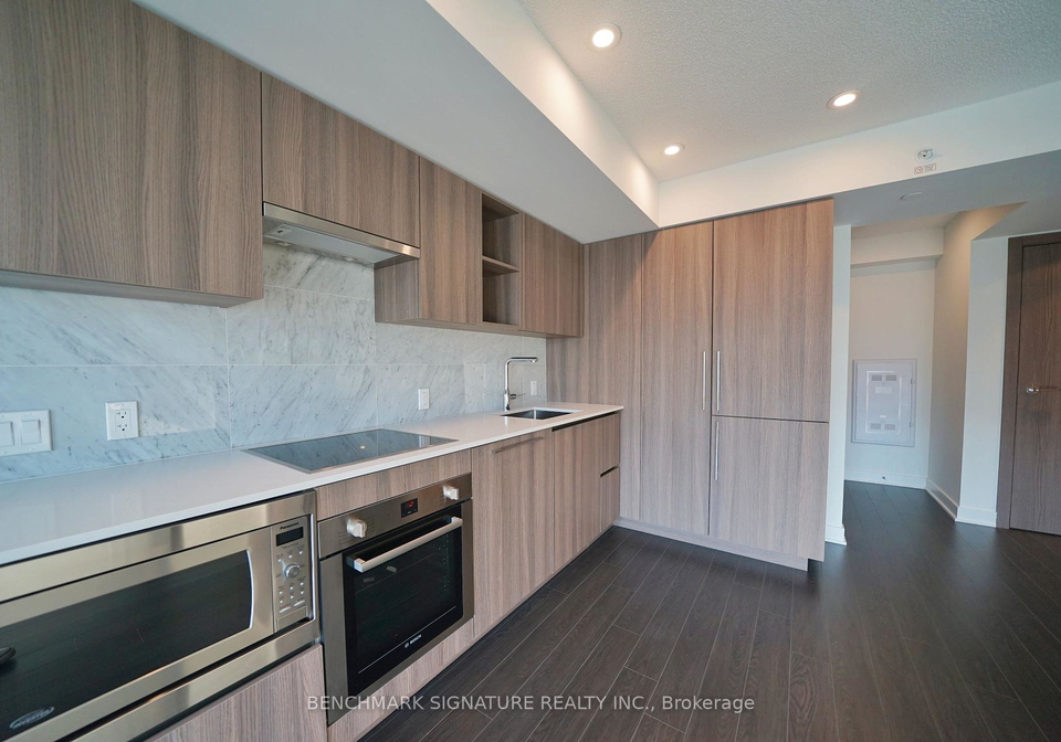 19-bathurst-street-toronto-ontario-c12226786