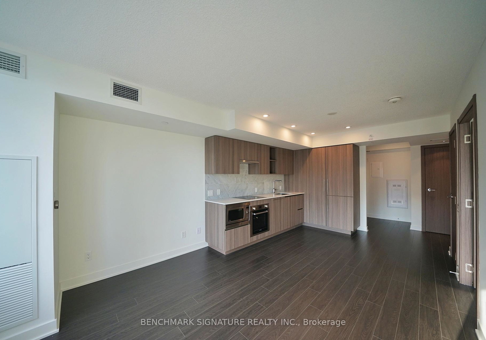 19-bathurst-street-toronto-ontario-c12226786