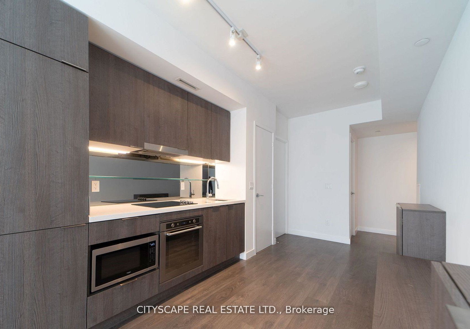 215-queen-street-w-toronto-ontario-c12227162