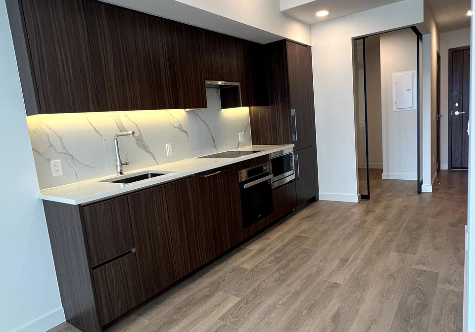 3-concord-cityplace-way-toronto-ontario-c12227252