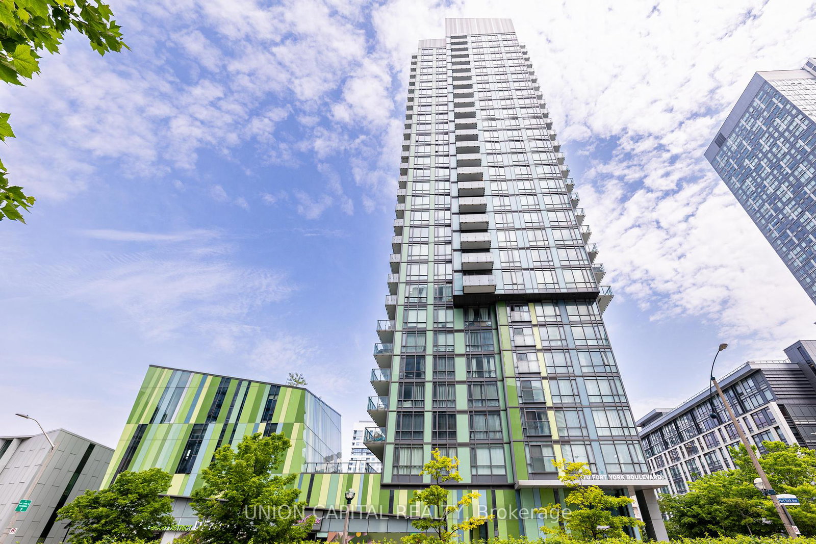 170-fort-york-boulevard-toronto-ontario-c12227363