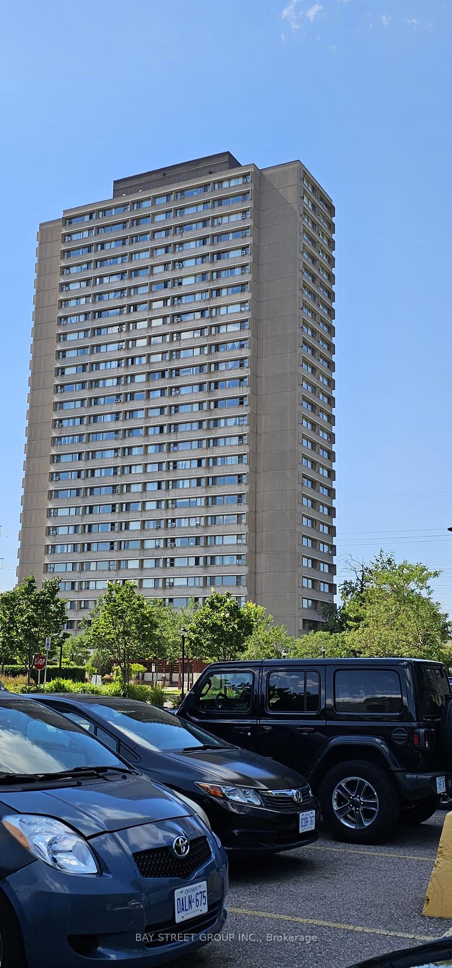 735-don-mills-road-east-york-ontario-c12227376