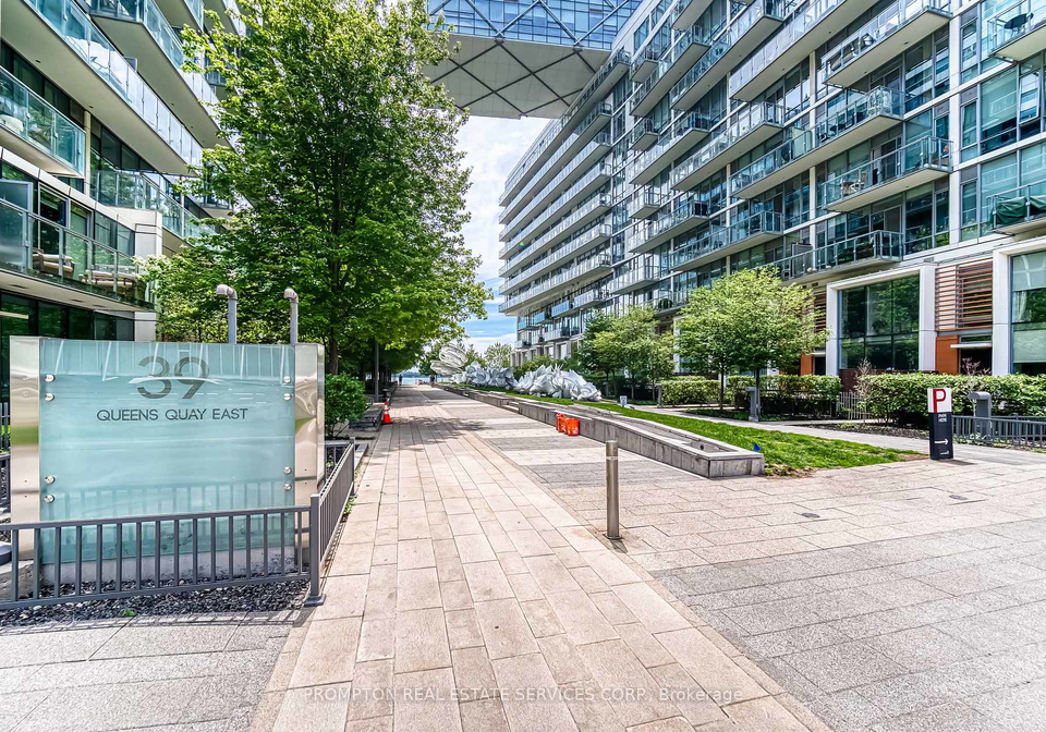 39-queens-quay-toronto-ontario-c12227530