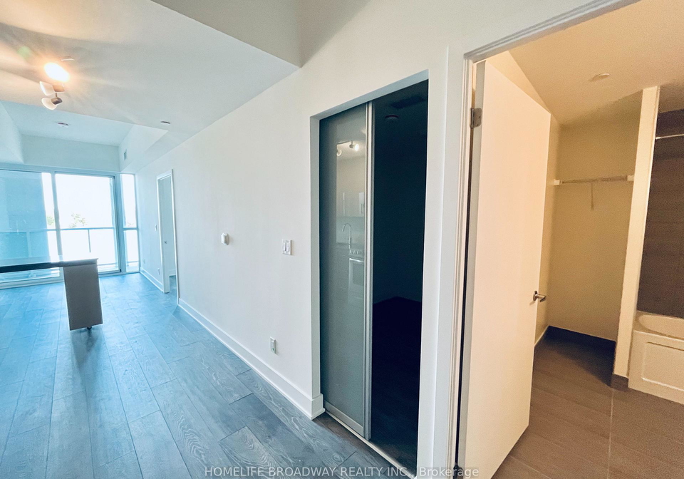 188-fairview-mall-drive-north-york-ontario-c12227595
