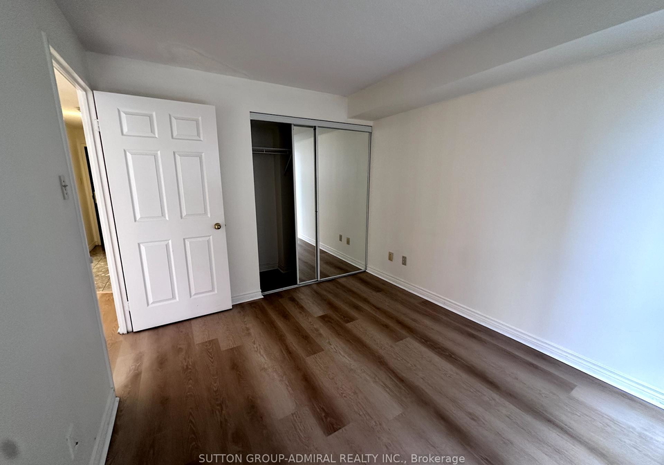 736-bay-street-toronto-ontario-c12227800