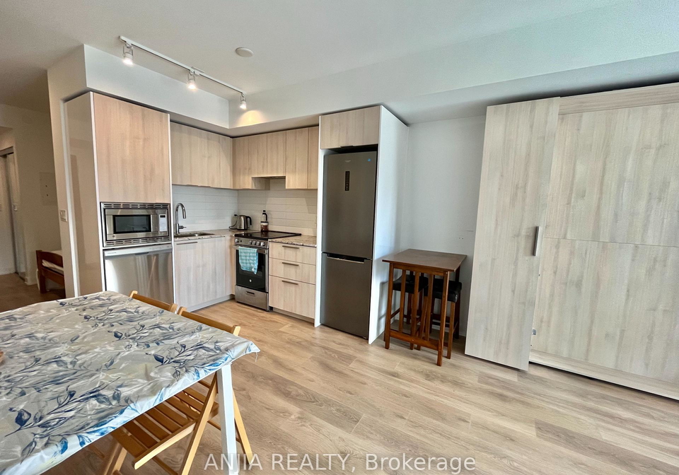 501-yonge-street-toronto-ontario-c12227845