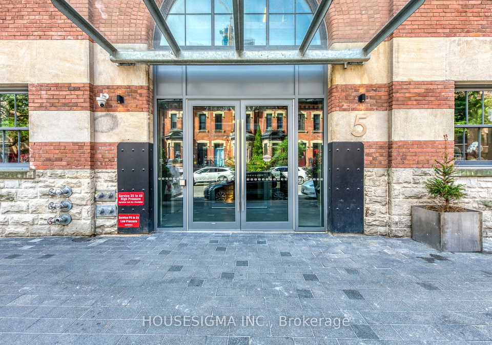 5-st-joseph-street-toronto-ontario-c12228082