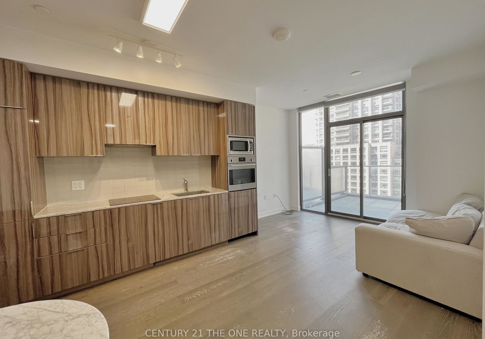 11-wellesley-street-w-toronto-ontario-c12228194