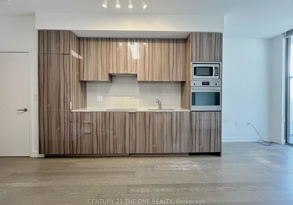 11-wellesley-street-w-toronto-ontario-c12228194