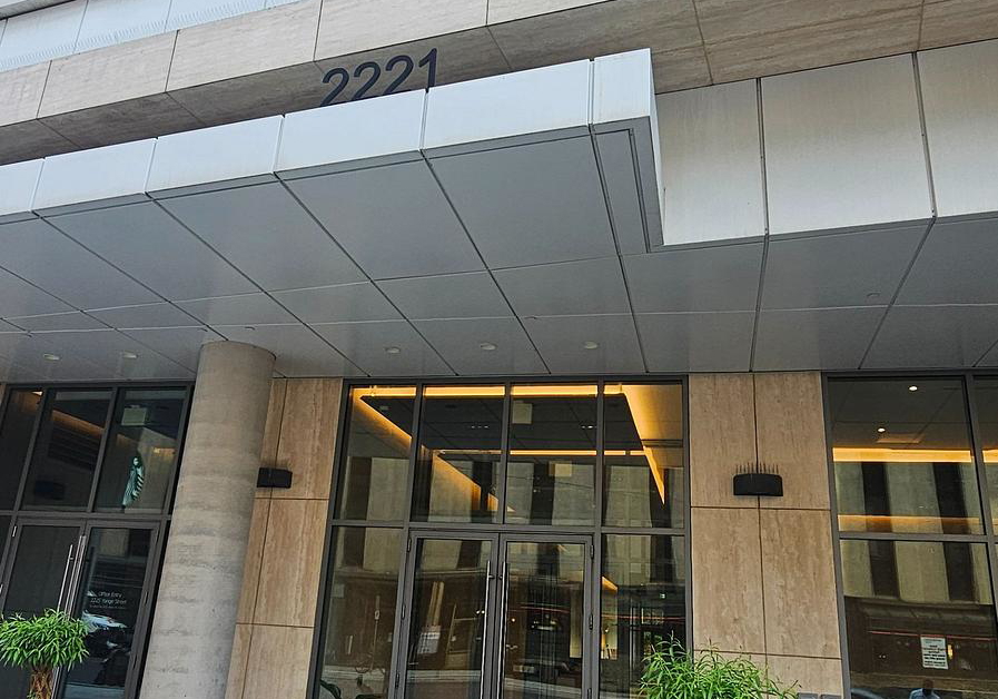 2221-yonge-street-e-toronto-ontario-c12228756
