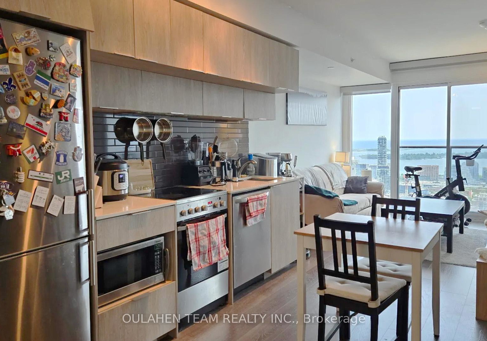 181-dundas-street-e-toronto-ontario-c12228772