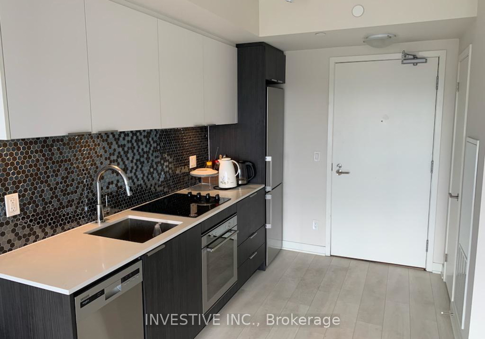 2-sonic-way-east-york-ontario-c12228969