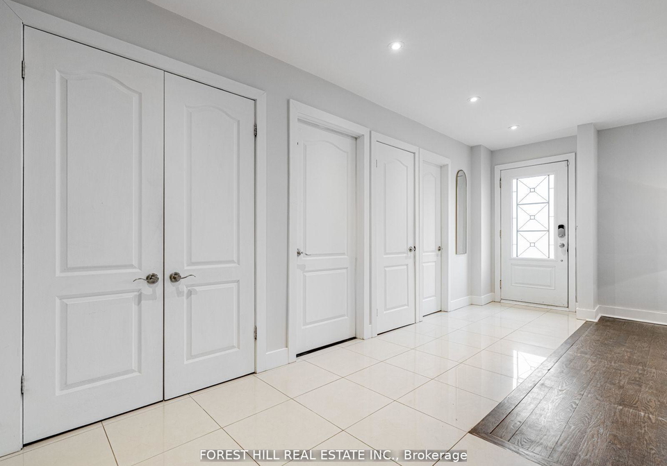 381-hollywood-avenue-north-york-ontario-c12229202