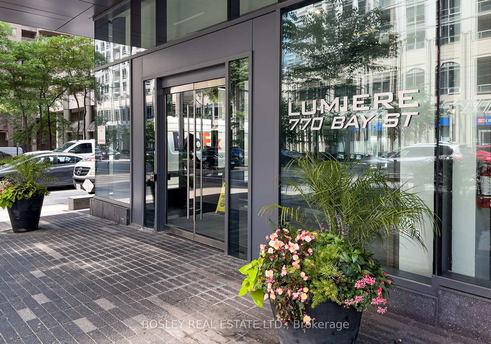 770-bay-street-toronto-ontario-c12229268