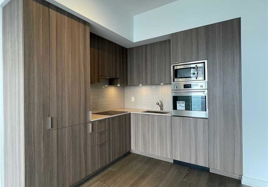 11-wellesley-street-w-toronto-ontario-c12229272