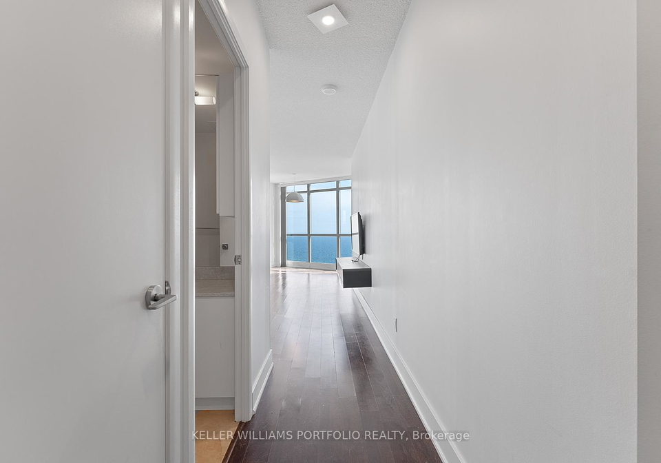 215-fort-york-boulevard-toronto-ontario-c12229309