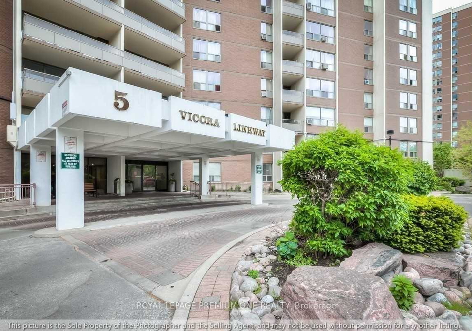5-vicora-linkway-east-york-ontario-c12229527
