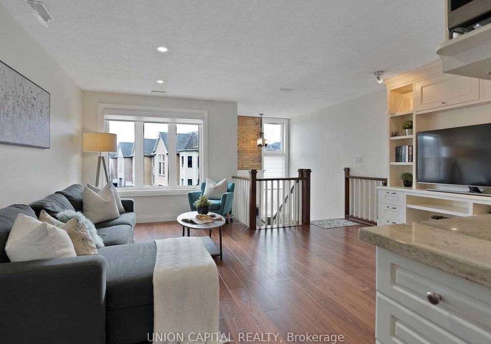 72-aerodrome-crescent-east-york-ontario-c12229876