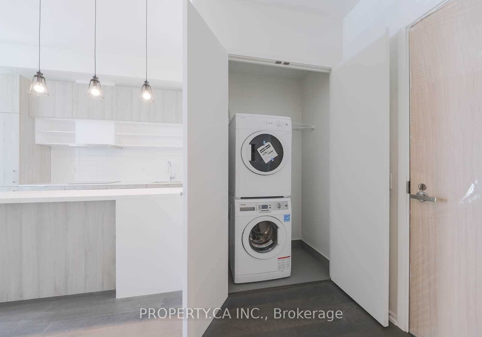 8-hillsdale-avenue-e-toronto-ontario-c12229877