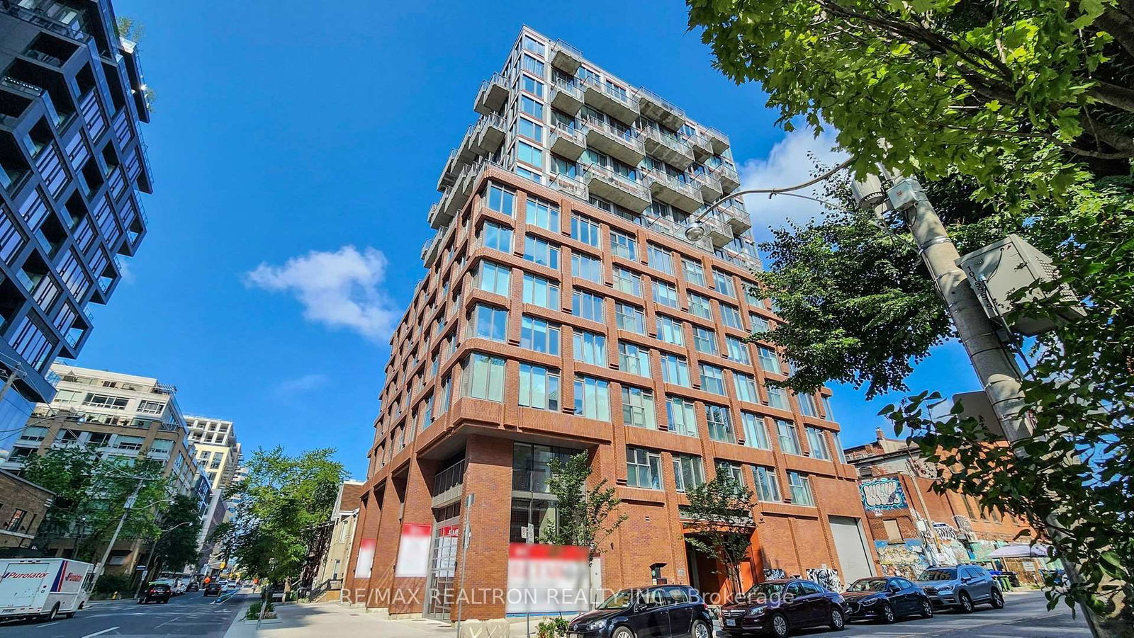 2-augusta-avenue-toronto-ontario-c12230003
