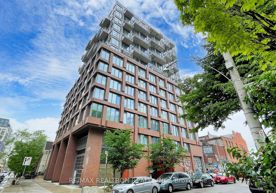 2-augusta-avenue-toronto-ontario-c12230003