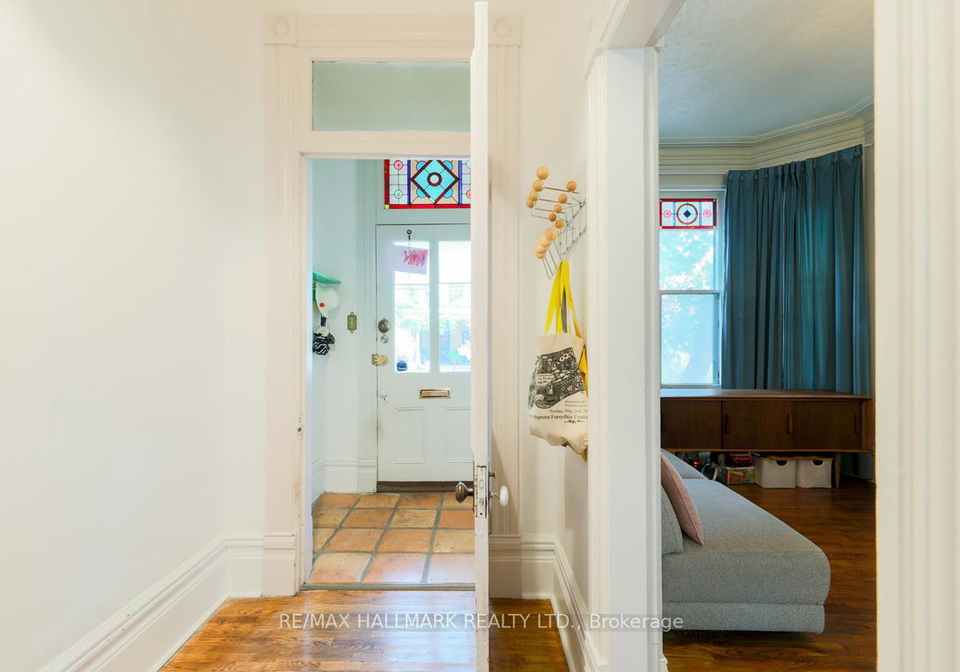 370-sackville-street-toronto-ontario-c12230153