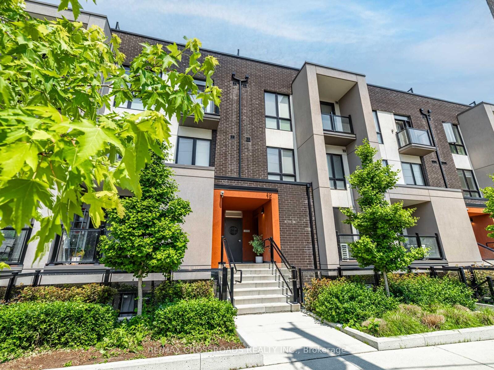 12-marquette-avenue-toronto-ontario-c12230451