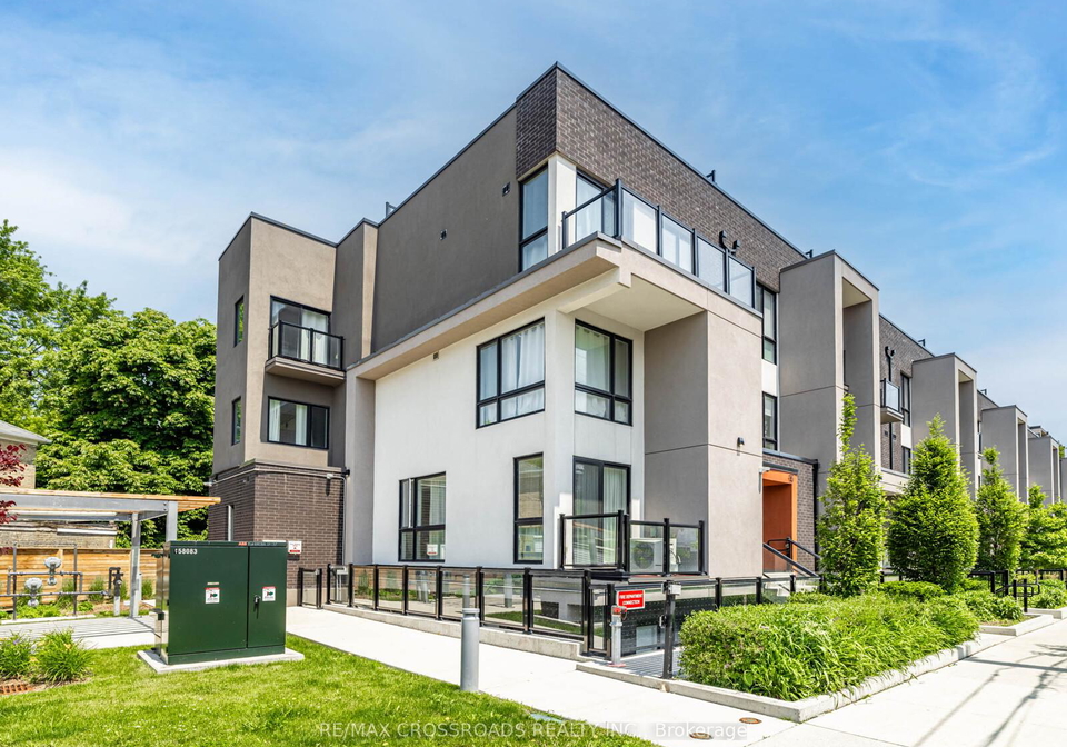 12-marquette-avenue-toronto-ontario-c12230451