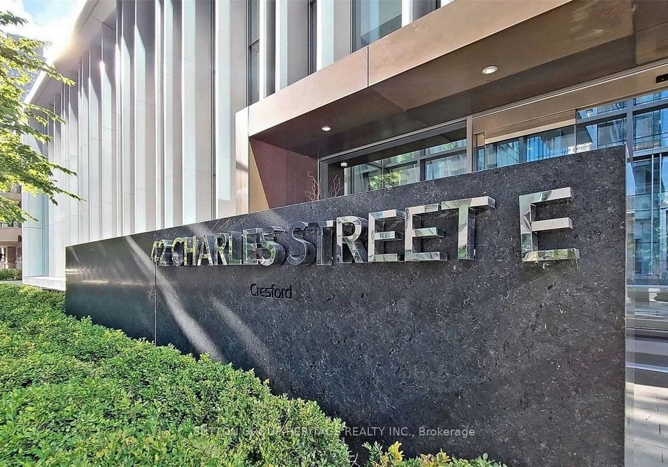 42-charles-street-e-toronto-ontario-c12230532